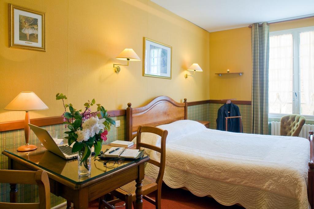 Au Relais Du Porhoet Guilliers Δωμάτιο φωτογραφία